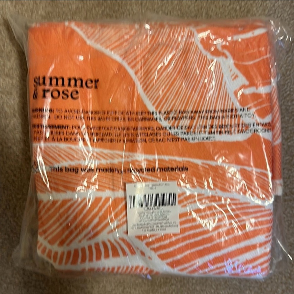 Large Roundie Orange Floral Blanket (Picnic / Beach Towel) - New In Package! - Picture 6 of 8